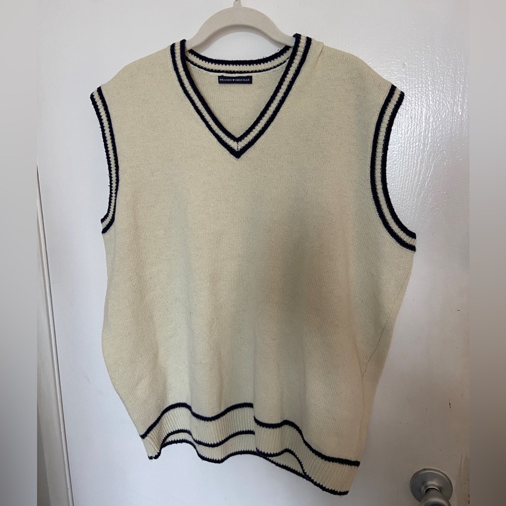 Brandy Melville oversized sweater vest